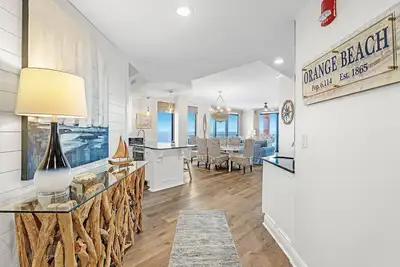 Image de 801c - Le plaisir ne s'arrête jamais dans ce condo 3br ludique!