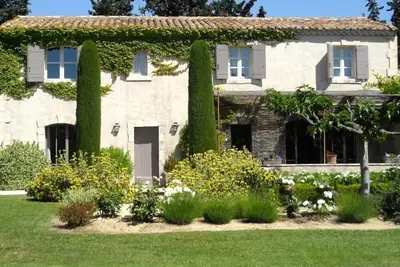 Image de Stylish Big Country House with large heated Magnesium Pool  full aircon Paradou