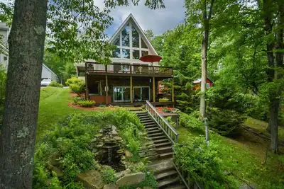 Image de Maison au bord du lac avec quai privé et vue!