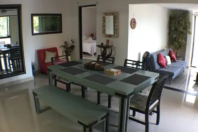 Image de Luxueux appartement 2 chambres. Idéalement situé!