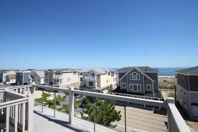 Image de 2ème maison à la plage 8 couchages dans 6 lits avec 3 terrasses Golf gratuit, Splash Mountain et plus inclus!
