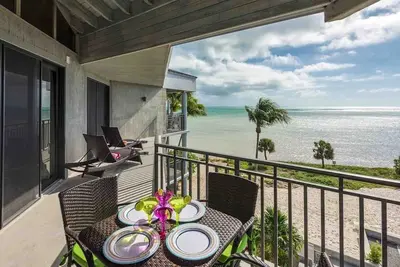 Image de << Neptune'S'S Penthouse @ The Beach >> Condo \/ Piscine en bord de mer + Dernier Service CLÉ. . . <br>