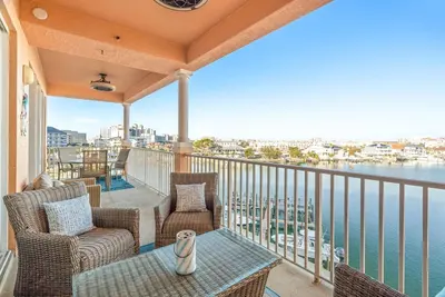 Image de Animaux acceptés Front de mer, Wi-Fi et câble gratuits, Piscine, Grand balcon, W / D, Parking-506 Harborview Grande