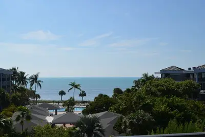 Image de Latitude Penthouse Key West B417: 2 Br, 2 Ba Condominium à Key West, pour 6 personnes