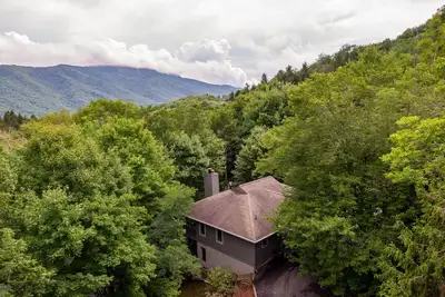 Image de Grand View - Vues sur la montagne, table de billard, foyer, accès aux commodités du Beech Mtn Club!