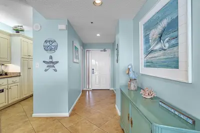 Image de 804w - Vue imprenable sur le golfe à partir de ce condo 2br!