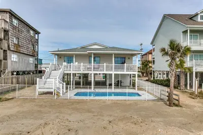 Image de Belle maison en bord de mer avec piscine privée sur l’une des 25 meilleures plages de TripAdvisor aux États-Unis!