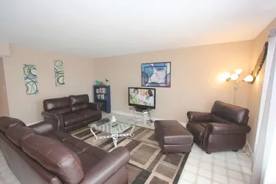 Image de Bonnes affaires en bord de mer, Wi-Fi et câble gratuits, 4 téléviseurs, piscine chauffée, parking, barbecue à gaz - 214 villas de vacances