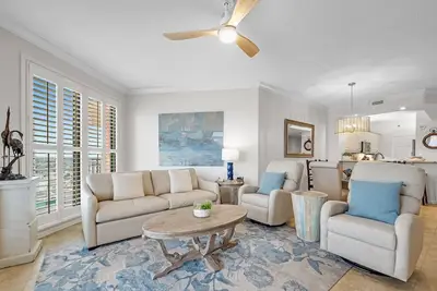 Image de 604w - Condo en bord de mer au 6ème étage avec vue imprenable