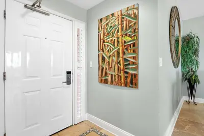 Image de 604c - Seules les étapes du sable dans ce condo 3br / 2ba