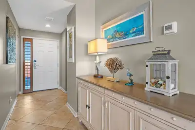 Image de 603e - Lancez-vous dans cet invitant Condo 2br sur le front de mer!
