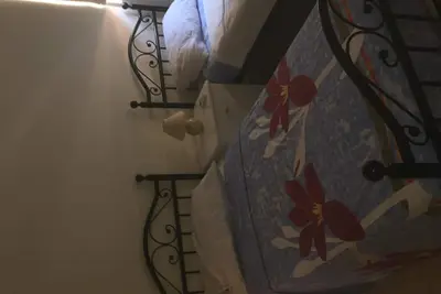 Image de Appartement familial près de la place Pervolia et à 15 minutes à pied de la plage