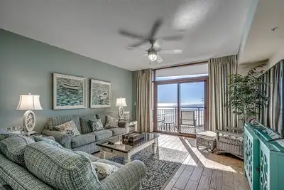 Image de Incroyable 12e étage Oceanfront Condo à North Beach Plantation
