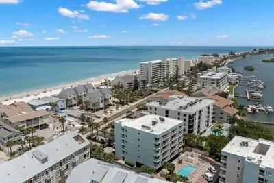Image de Jetée de pêche privée, Wi-Fi et câble gratuits, W / D, piscine, barbecue - Indian Shores - 102 Waterview