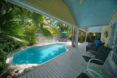 Image de South Street Cottage: Bright & ensoleillée dans un quartier Casa Marina
