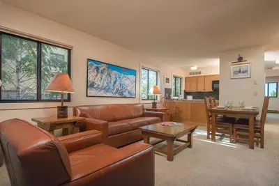 Image de 1bd / 1ba Sleeping Indian W 10: 1 Br / 1 Ba condominiums à Teton Village, 4 couchages