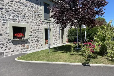 Image de Gite 6\/8 pers Proche de la station de super Lioran, parc des Volcans(3 étoiles)