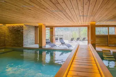 Image de Savoielac - La Clusaz- Piscine intérieure : Chalet Viking