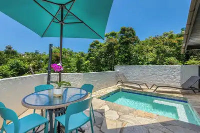 Image de Escapade romantique et isolée. . Piscine privée. . Près de la plage et des activités!