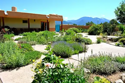 Image de Casa de Little Tree 5 - cour joliment aménagée, bain à remous privé