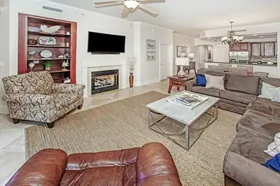 Image de Adagio F-102 Rez-de-chaussée, Des Mises À Jour Incroyables Sont Faites Au Condo Tant Que Nous Parlons! ! !
