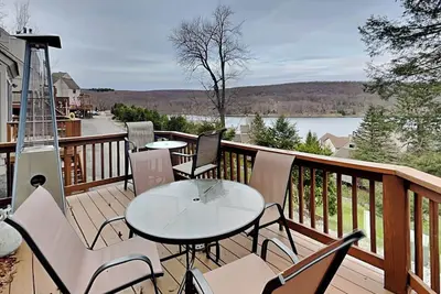 Image de Lotissement de luxe avec vue sur le lac