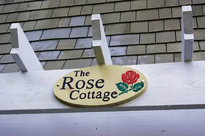 Image de Rose Cottage - Ocean View 4br \/ 4ba hautes dunes à quelques pas de la plage!