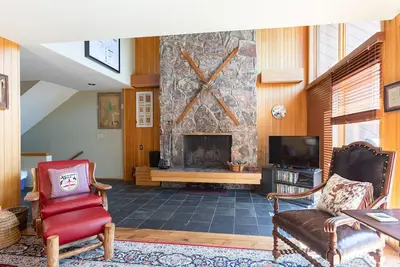 Image de 4bd / 4ba Windriver 12: 4 maisons de ville Br / 4 Ba dans Teton Village, pour 10 personnes