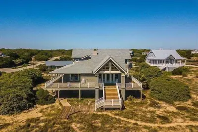 Image de Pusser's Run est une retraite Oceanfront 5br \/ 5ba pour les familles de toutes tailles!