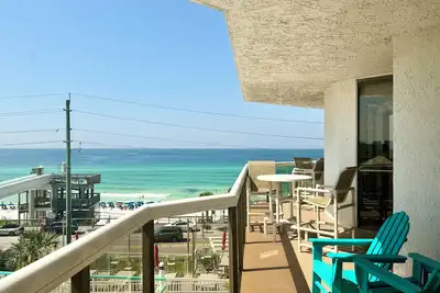 Image de Surfside Resort Pool Side 3br / 3ba Ocean Front!