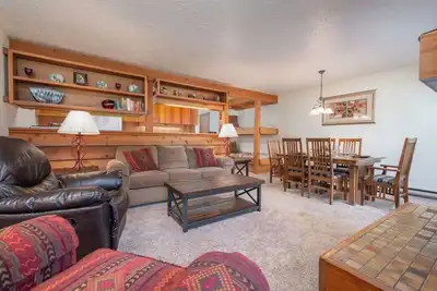 Image de 1bd \/ 1ba Sarrasin 1814: 1 Br \/ 1 Ba condominiums à Wilson, pour 6 personnes