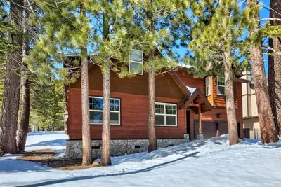Image de Upgrade Tahoe Chalet 4 Chambres / 3 Salles de bain