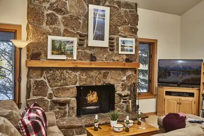 Image de 3. 5bd / 3ba Rendezvous D 4: 3. 5 condominiums Br / 3 Ba à Teton Village, pour 10 personnes