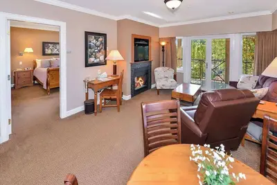 Image de Spacieux Condo Sidney 1 Chambre Vue Jardin Près des Plages et de l'Océan