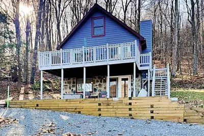 Image de Cottage Moderne avec Vue Relaxante sur le Lac