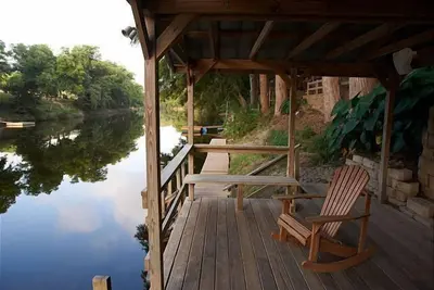 Image de 4 Chambre 3 Bath Riverfront maison! Meilleur maison sur la Guadalupe!