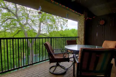 Image de Comal Condo Curly Ray de Delroy! Vous serez séduit! vues Epic! !