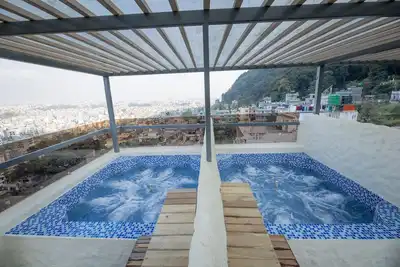 Image de Nepal Yoga Home - Adult Only