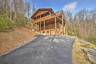 Image de Incroyable cabine Boone avec une vue imprenable sur la montagne!