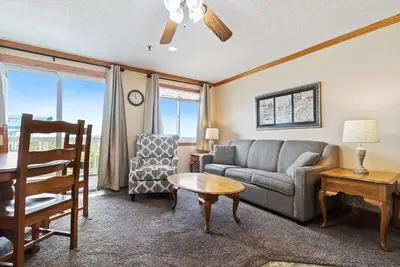 Image de Ml238 1br \/ 1ba - Wi-Fi de stationnement en pente - �� c����té des remont����es mécaniques et du village!