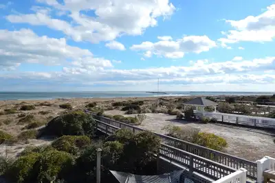 Image de 5 chambres, classique, Ocean Front Beach House