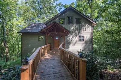 Image de Timber Hideaway: 2 Br, 2 Ba Cabin / Bungalow Ă Old Fort, pour 6 personnes