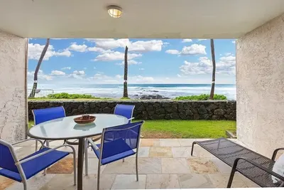 Image de Oceanfront Ă couper le souffle | Ac | Marcher jusqu'Ă la ville | Commence Ă 175 $ / nt