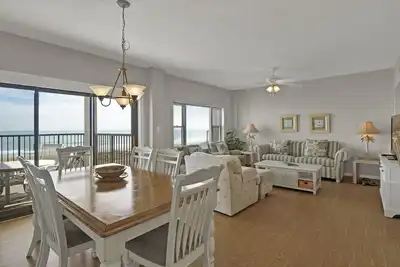 Image de Dr 1405 - Magnifique condo en bord de mer avec tennis, piscine et un accès facile à la plage