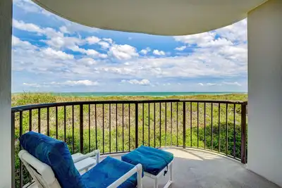 Image de Dr 2106 - Détendez-vous dans ce condo en bord de mer à l'aise avec piscine et tennis