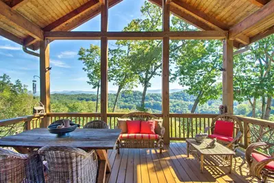 Image de Bryson City Condo w \/ grande terrasse et vue sur la montagne!