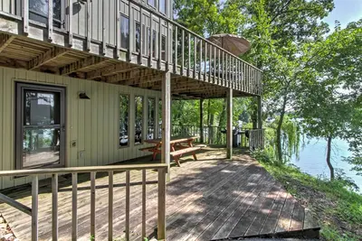 Image de Waupaca au bord du lac avec table de billard, quai et vues!