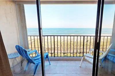 Image de Vues imprenables sur l'océan depuis le 3ème étage - L'accès à la plage privée de Cabana Del Mar sera à vous!