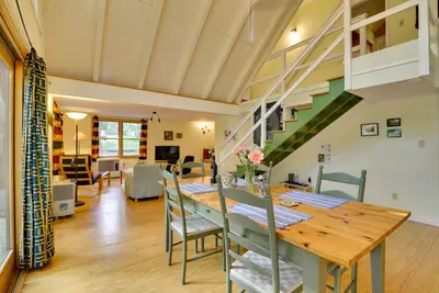 Image de Maison isolée w / Deck sur Stream-Mins to Camelback!