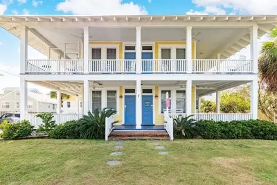 Image de Sea View Cottage: 6 Br \/ 5 Ba maison à Tybee Island, 20 personnes